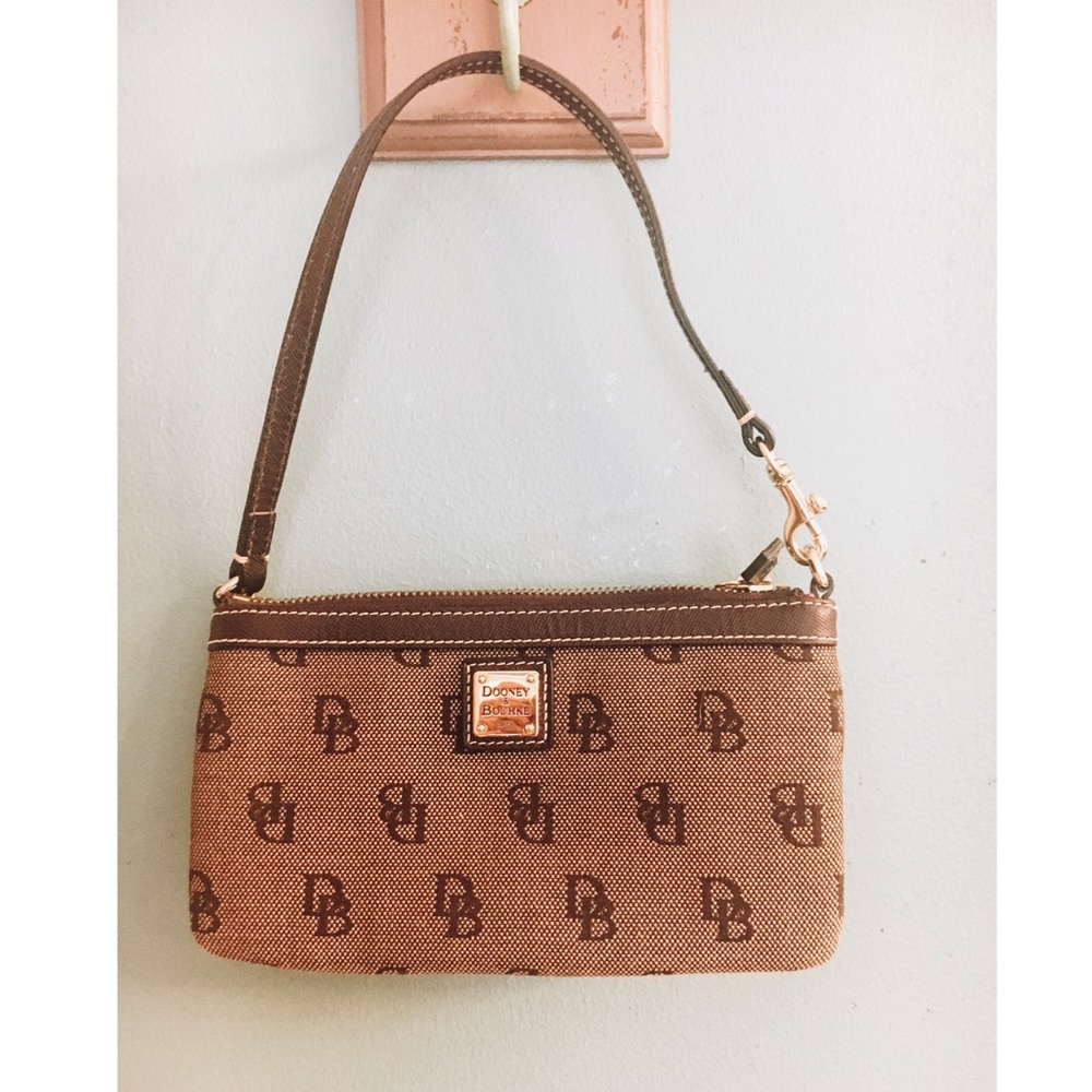 D&B wristlet
